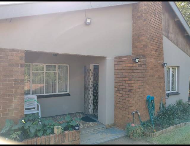 5 BEDROOM HOUSE FOR SALE IN PRETORIA GARDENS